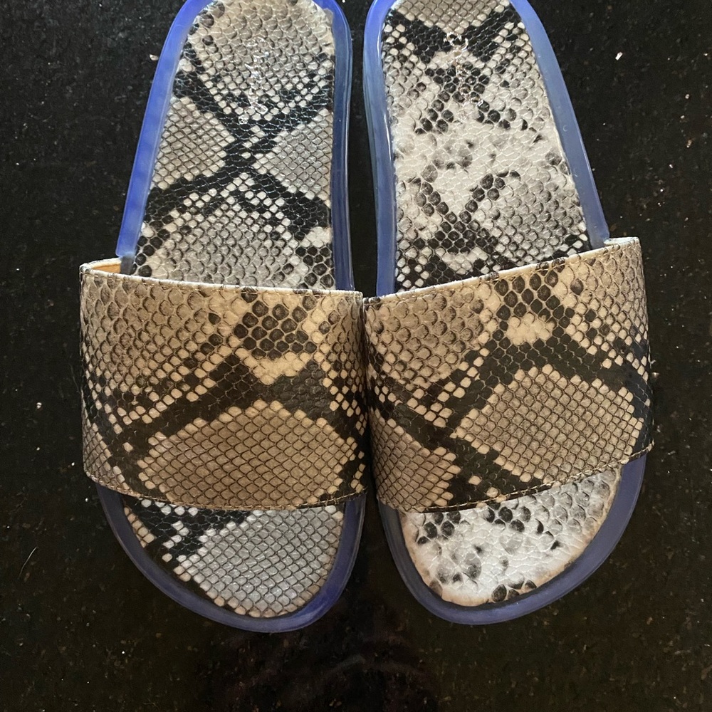Snakeskin Pattern Slide Sandals